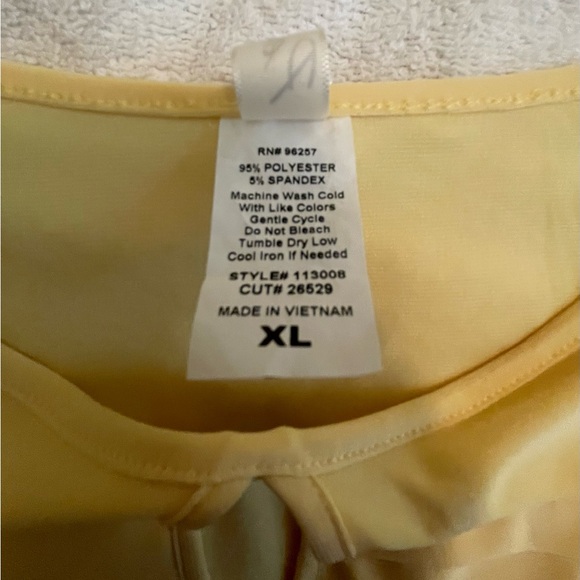 Yellow Ruffled Sleeve Top - Picture 4 of 4